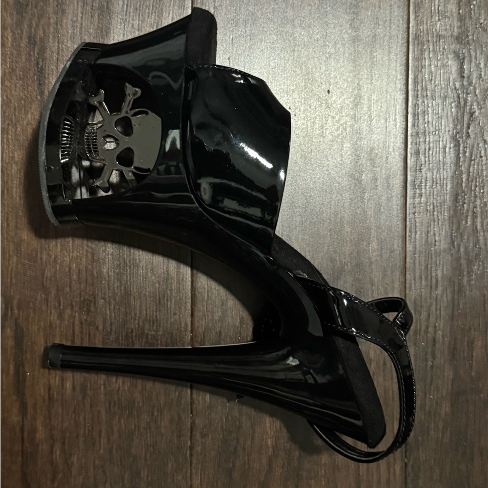 Pleaser Moon-709 skull platform heels black patent size 8 NIB - Picture 5 of 14